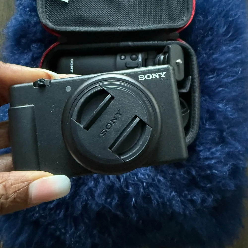 Sony Black ZV-1F Vlogging Camera SET - NEW